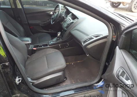 2017 Ford Focus Se z USA, uszkodzony, nr VIN 1FADP3K29HL213445